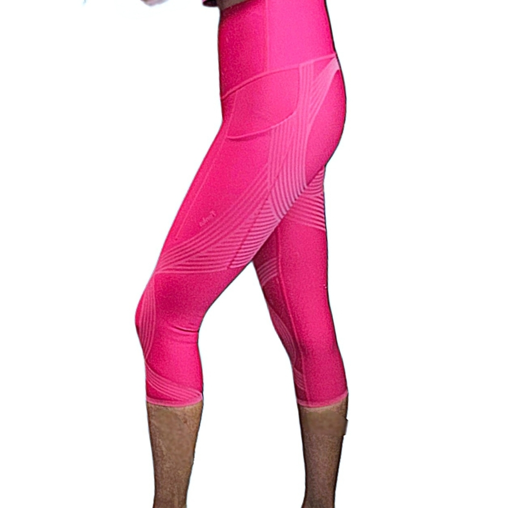 ❤️VALENTINE SPECIAL❤️FANKA Body Sculpt Side Pocket Capri Leggings In Magenta - Picture 10 of 12